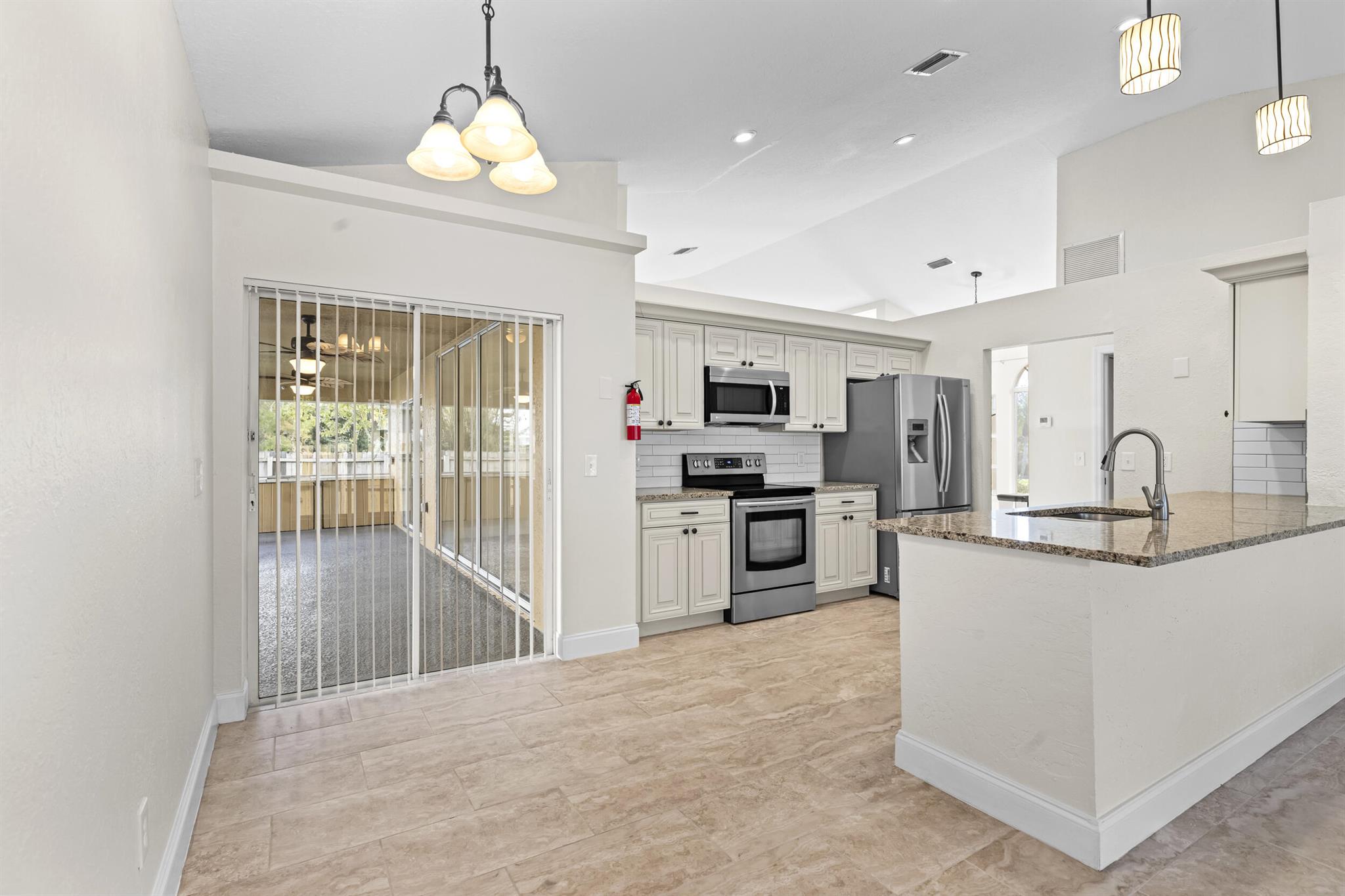 PORT ST LUCIE SECTION 18 - Residential Lease