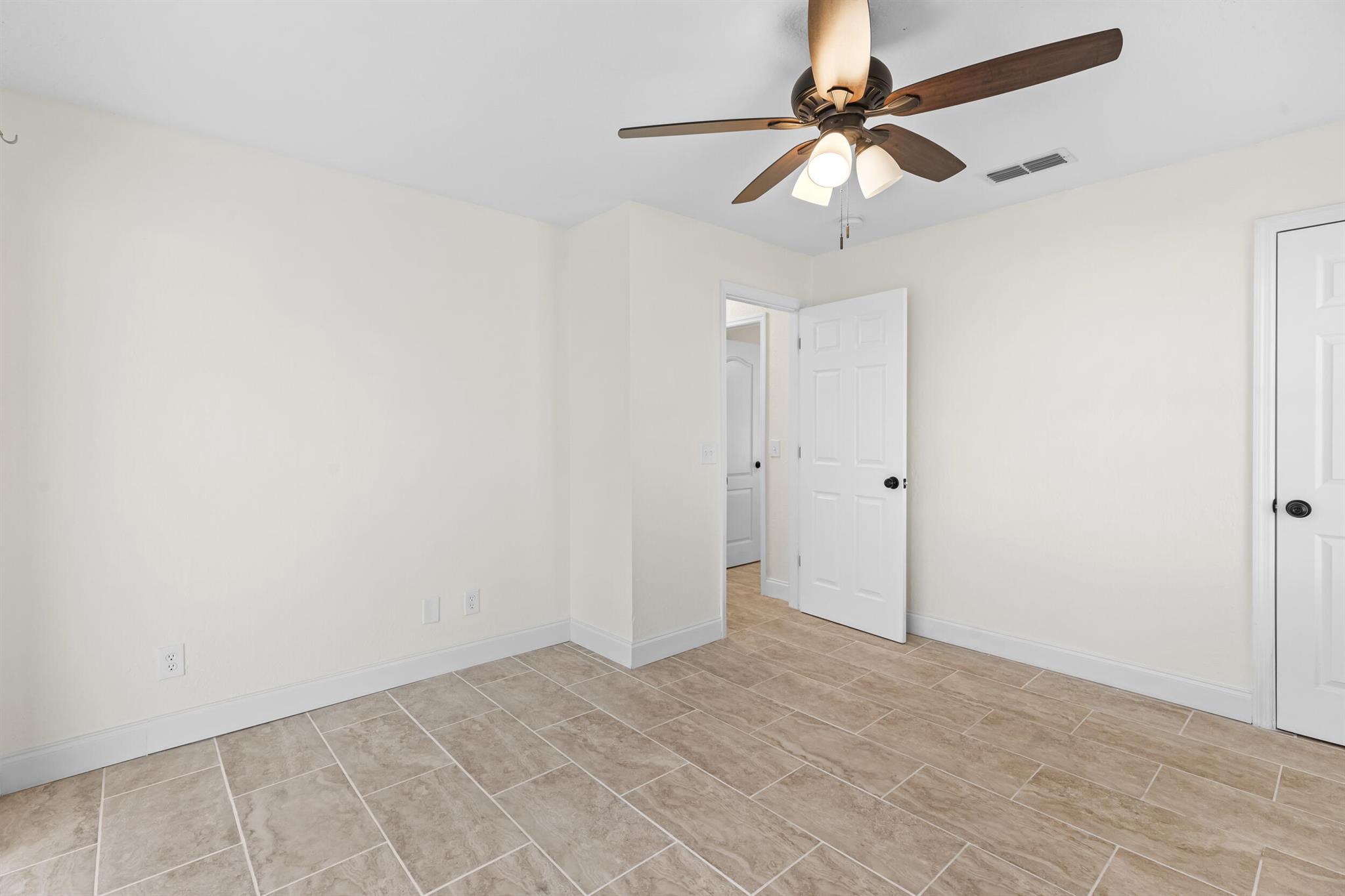 PORT ST LUCIE SECTION 18 - Residential Lease