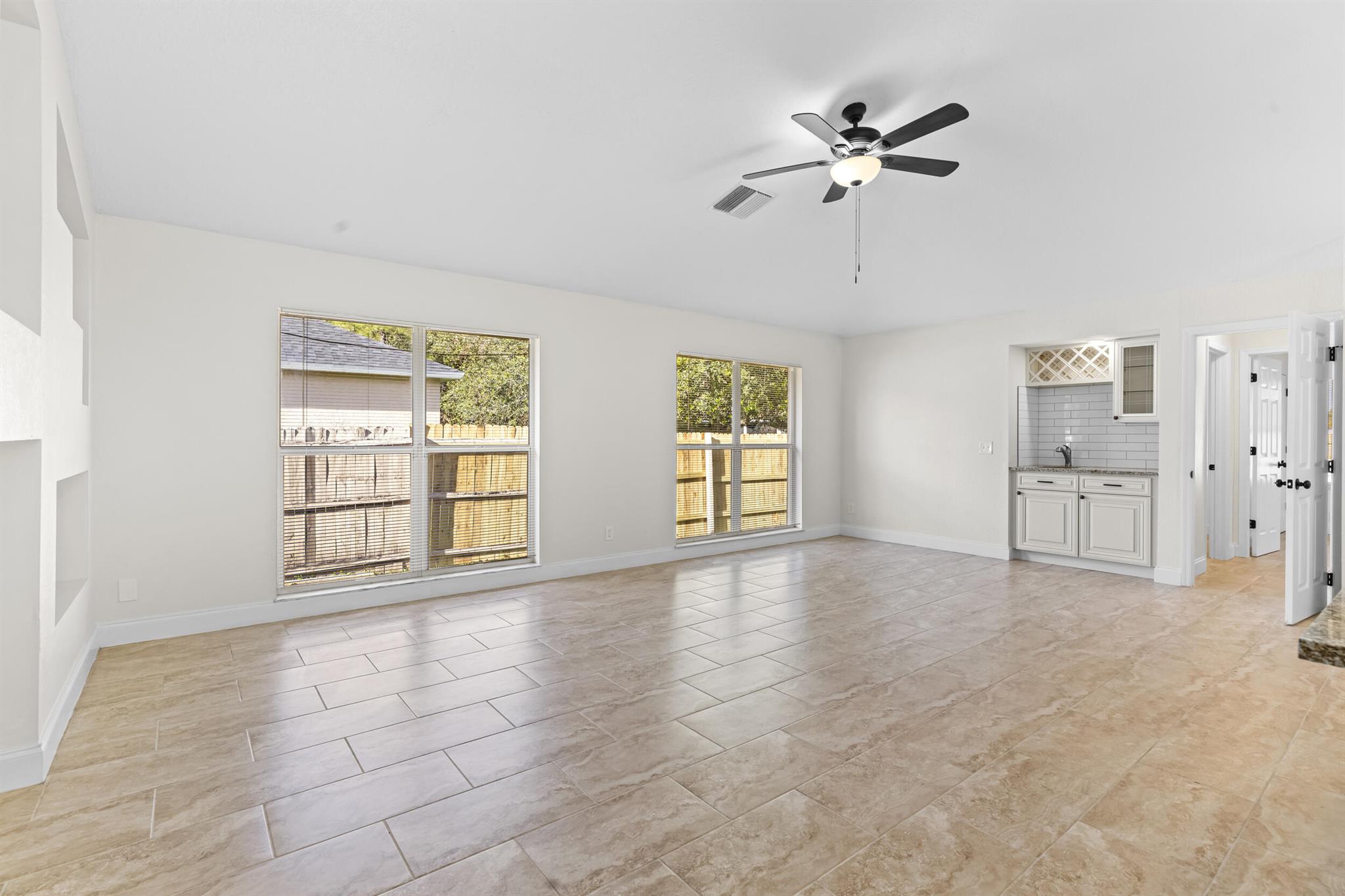 PORT ST LUCIE SECTION 18 - Residential Lease