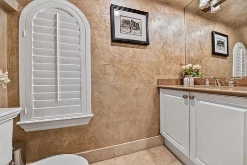 Tiny photo for 31 SE 10th Avenue, Fort Lauderdale, FL 33301 (MLS # B26046775)