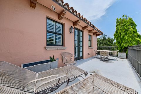 Tiny photo for 31 SE 10th Avenue, Fort Lauderdale, FL 33301 (MLS # B26046775)