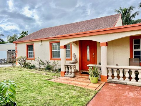 A home in Lake Worth