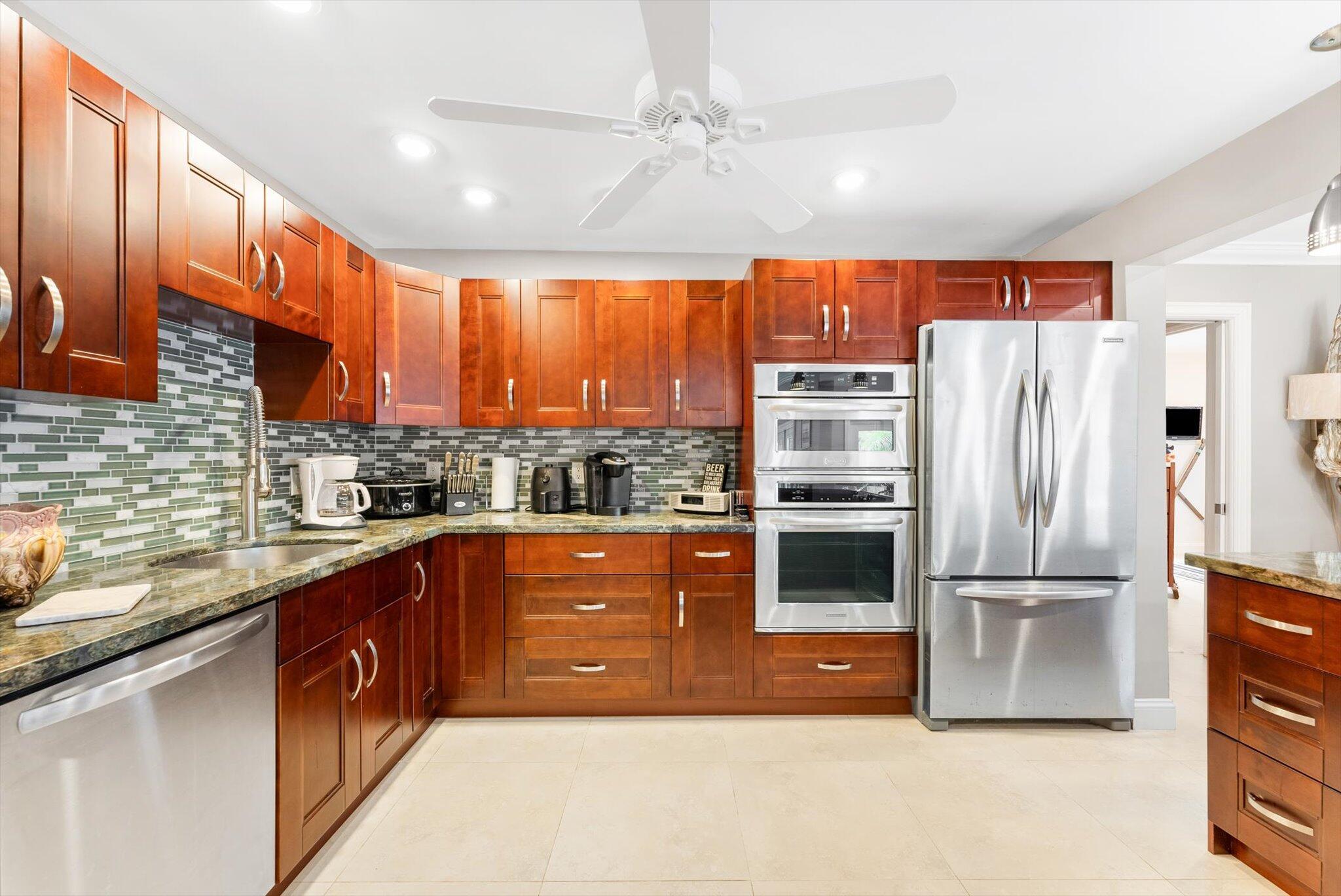 1715 N Ocean Breeze