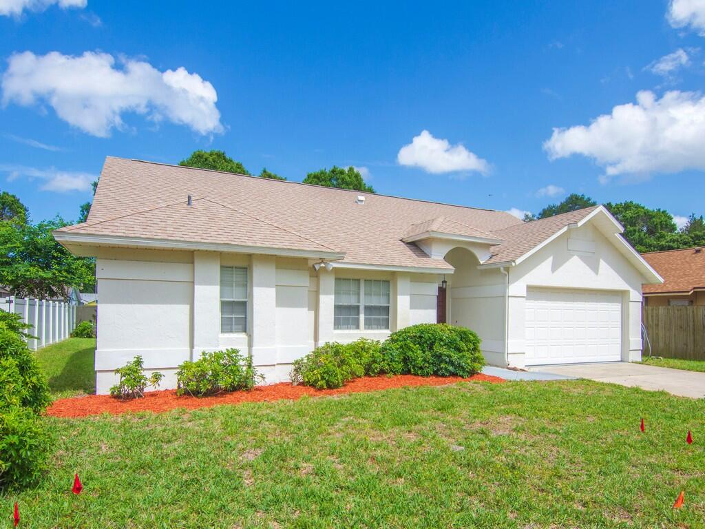 LAUREL COURT - Residential