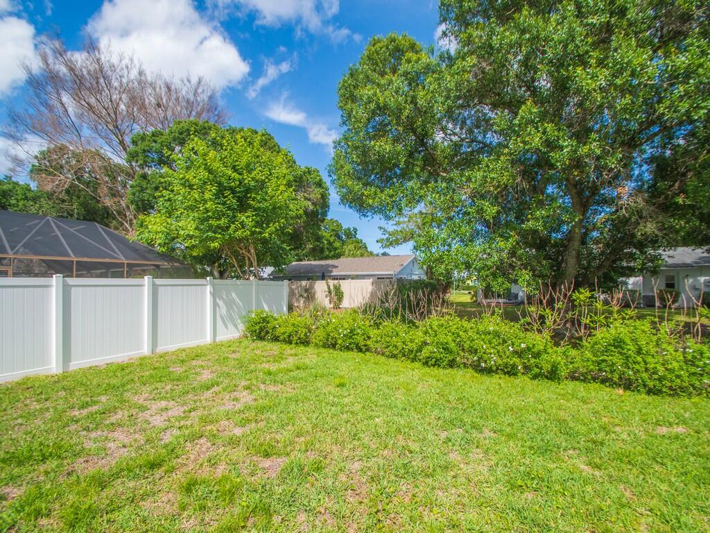 LAUREL COURT - Residential