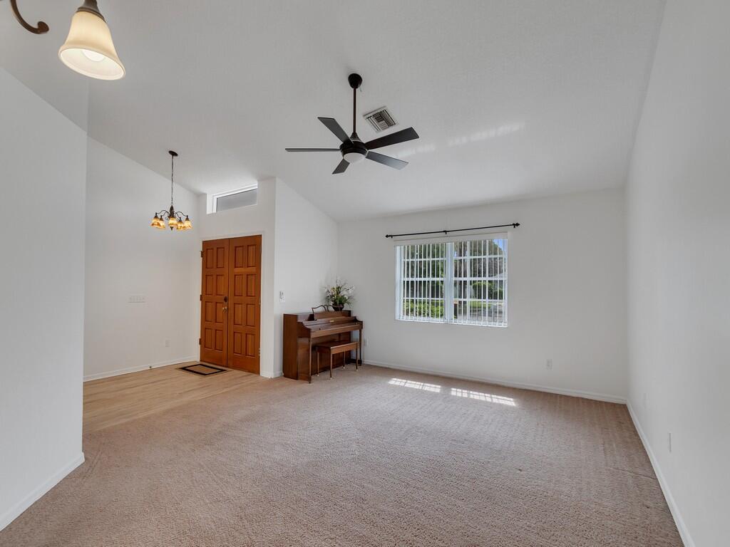 LAUREL COURT - Residential