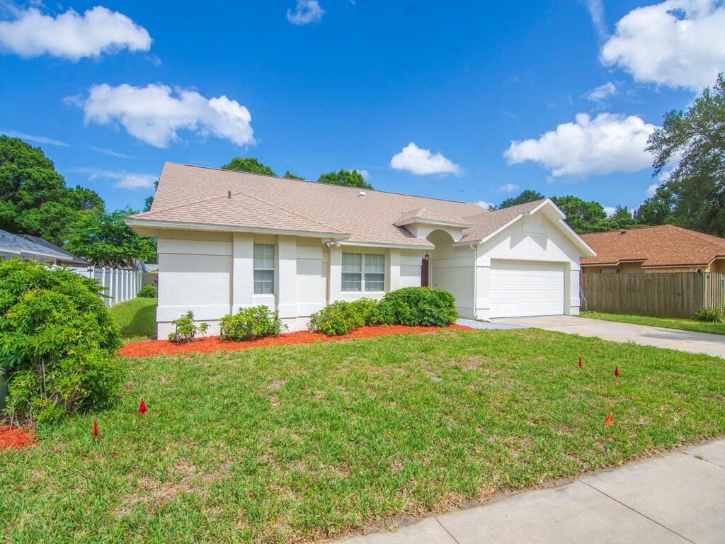 LAUREL COURT - Residential