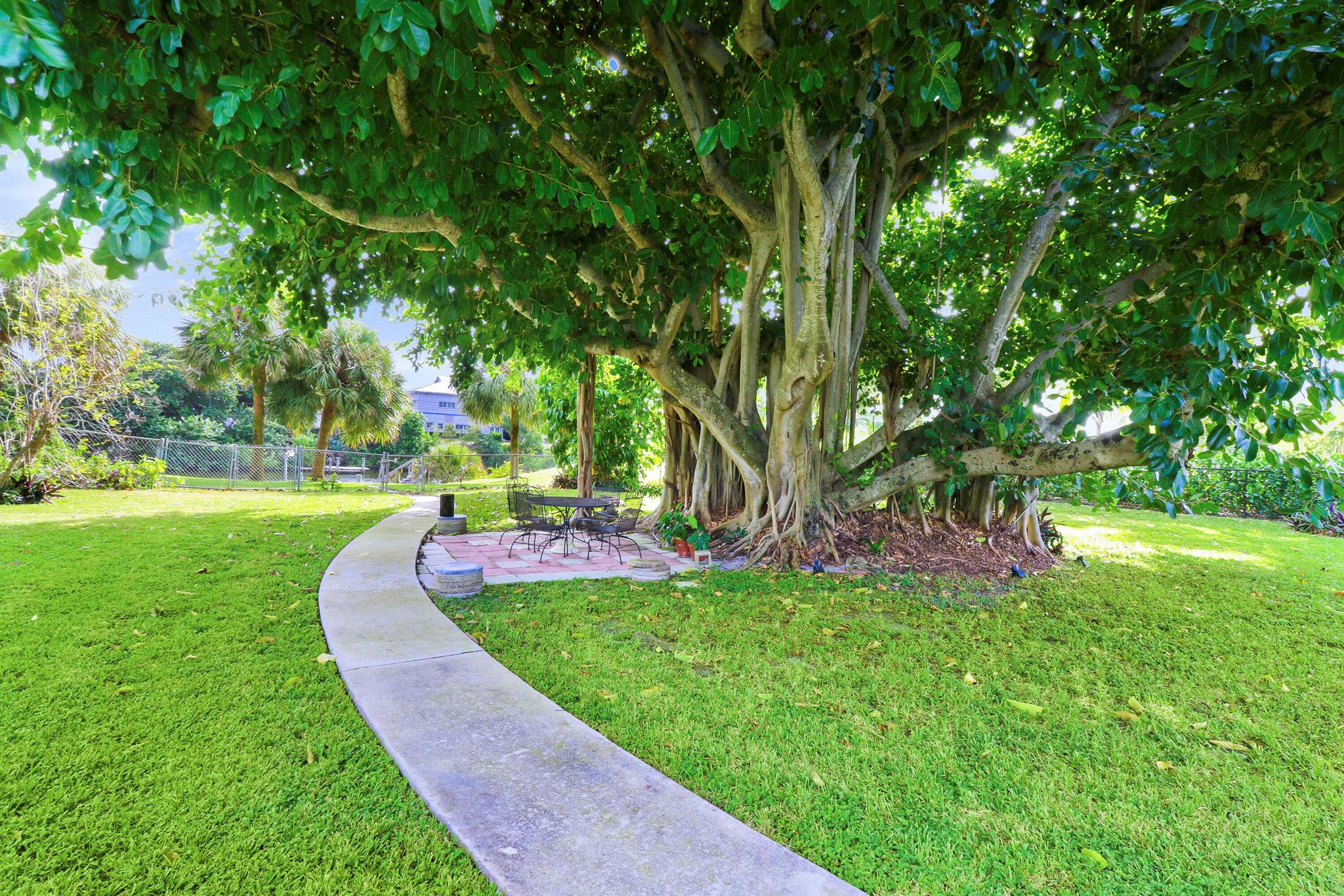 NORTH PALM BEACH VILLAGE - Residential