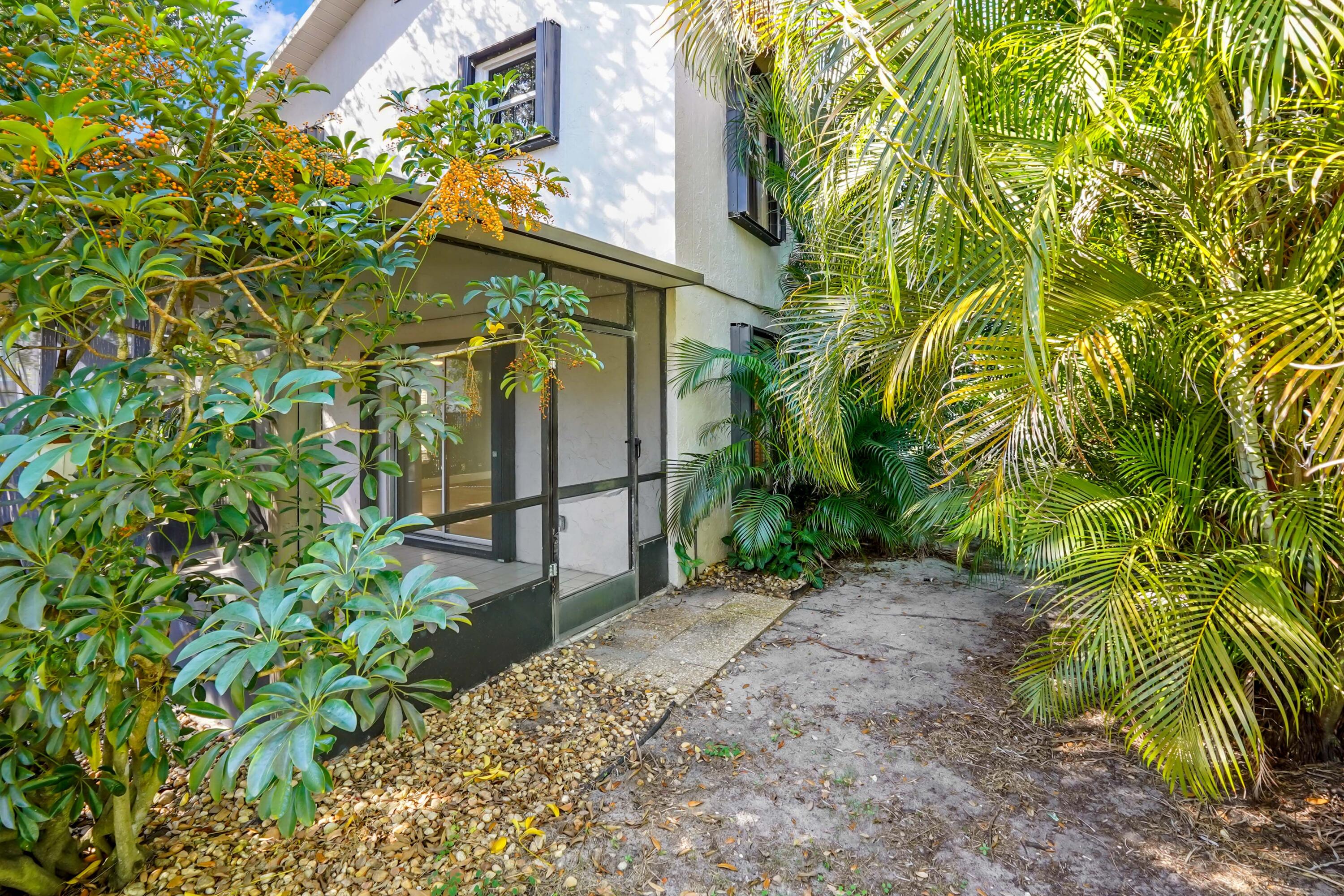 LOST VILLAS CONDO - Residential