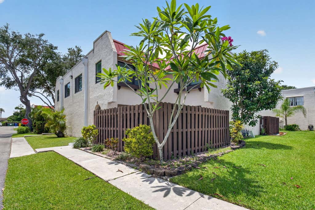 Photo of 6352 SEVEN SPRINGS Boulevard #B, Greenacres, FL 33463 (MLS # B26058823)
