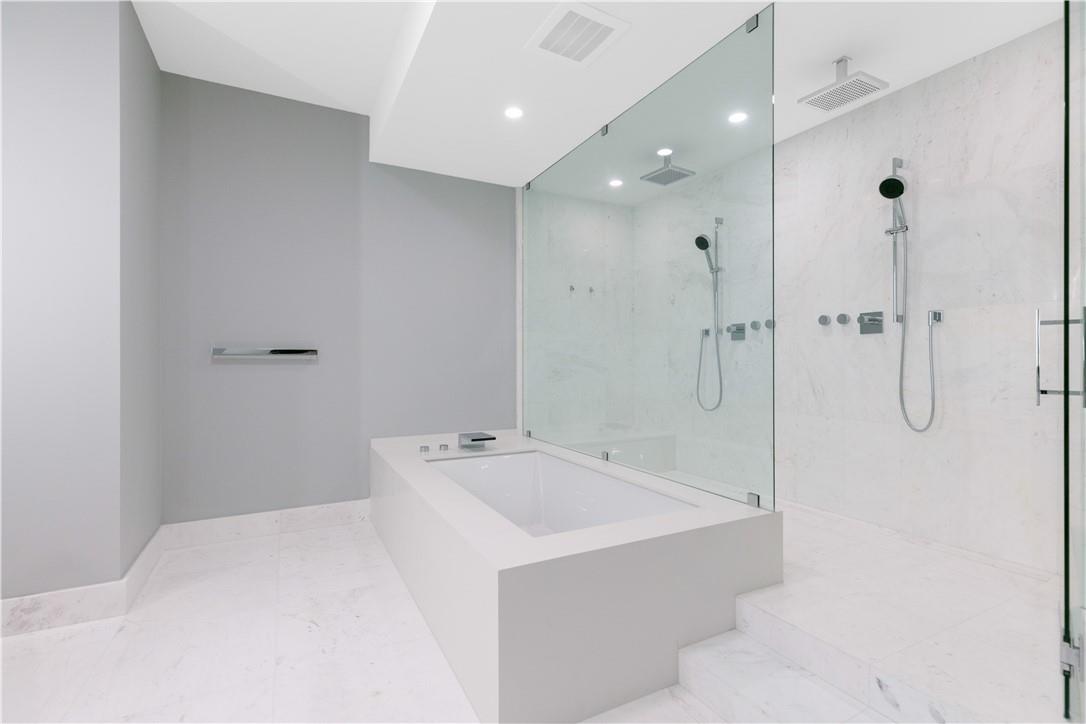 PORSCHE DESIGN TOWER - Residential