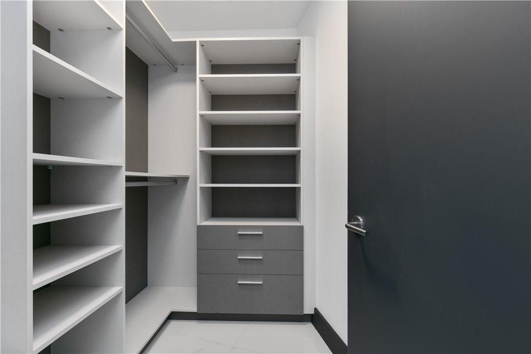 PORSCHE DESIGN TOWER - Residential