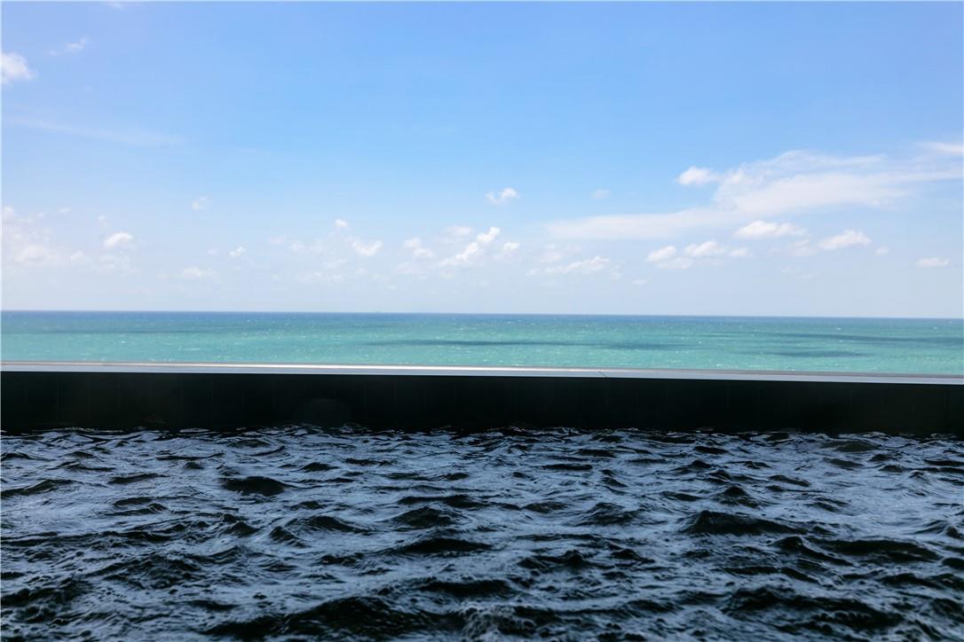 PORSCHE DESIGN TOWER - Residential