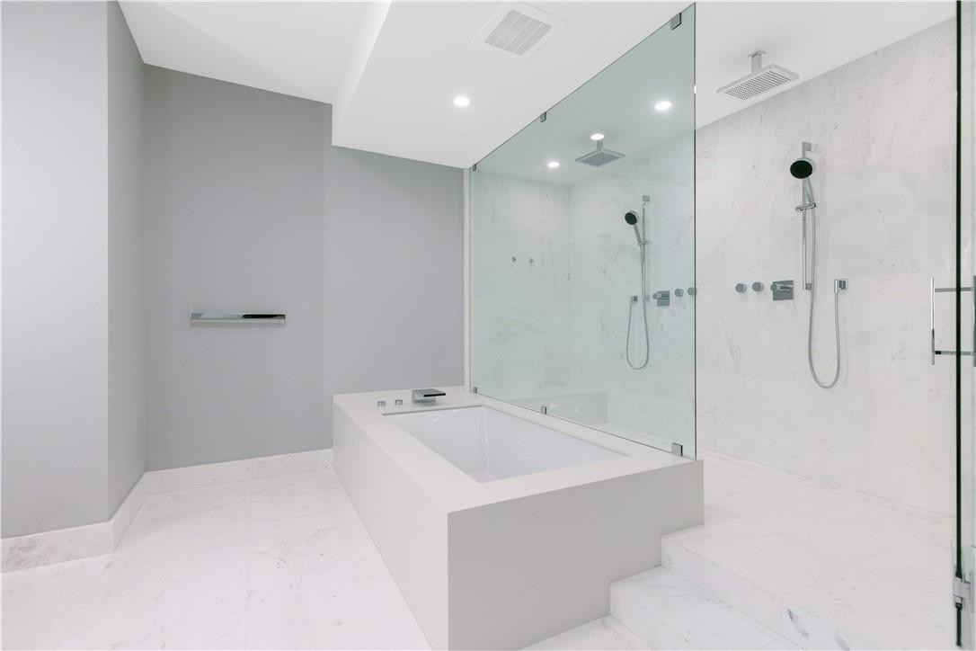 PORSCHE DESIGN TOWER - Residential