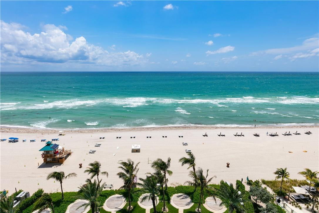 PORSCHE DESIGN TOWER - Residential