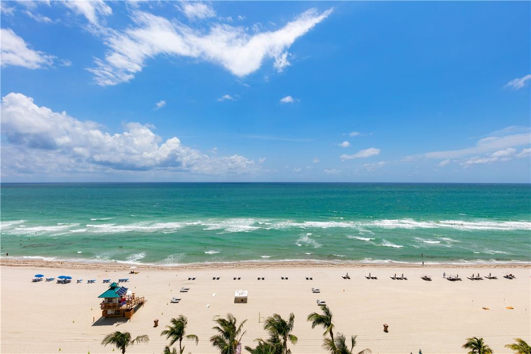 PORSCHE DESIGN TOWER - Residential