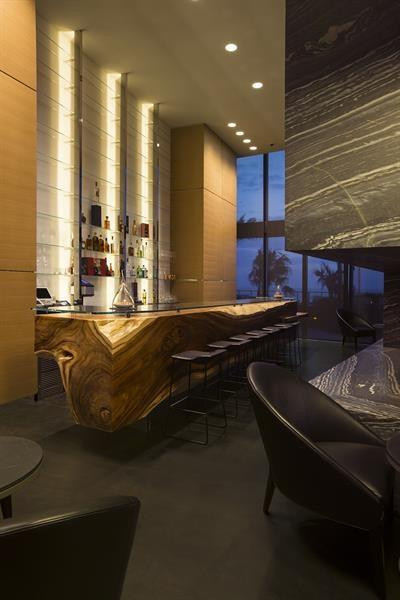 PORSCHE DESIGN TOWER - Residential