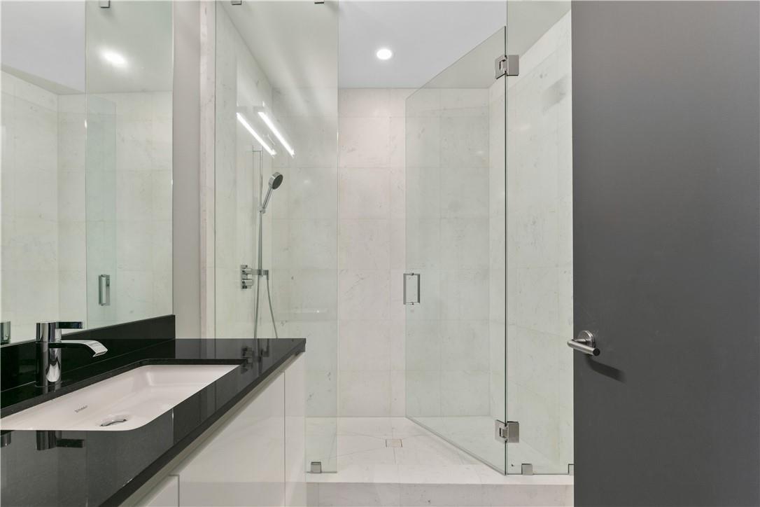 PORSCHE DESIGN TOWER - Residential