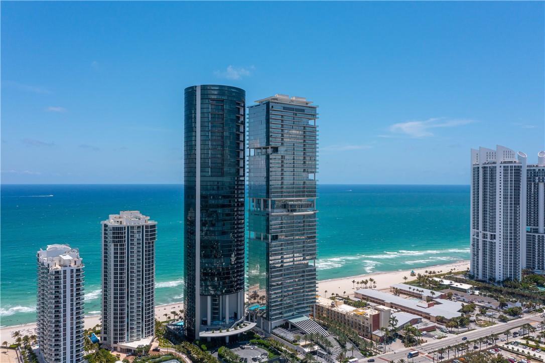 PORSCHE DESIGN TOWER - Residential