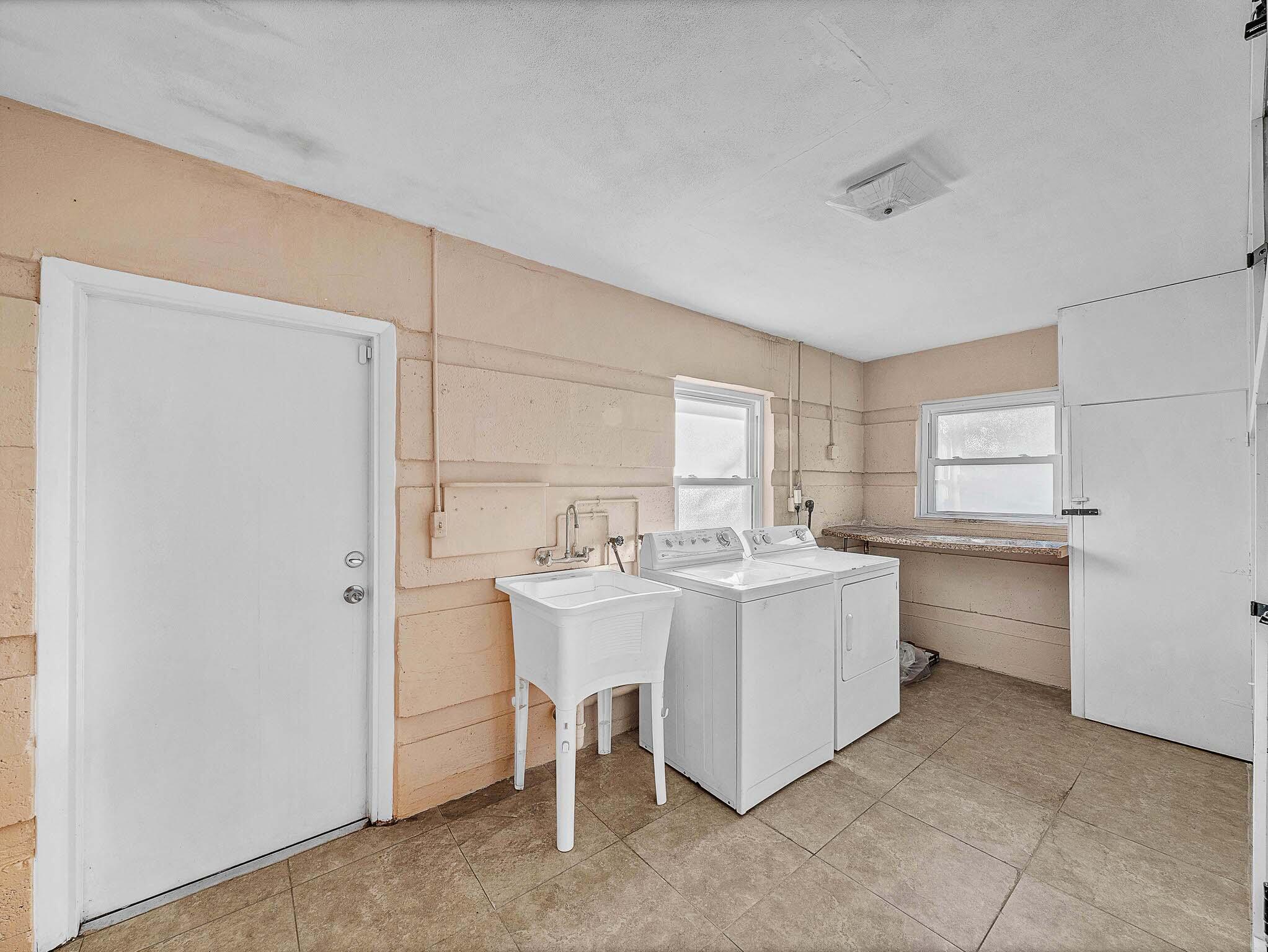 PALM RIDGE - Residential