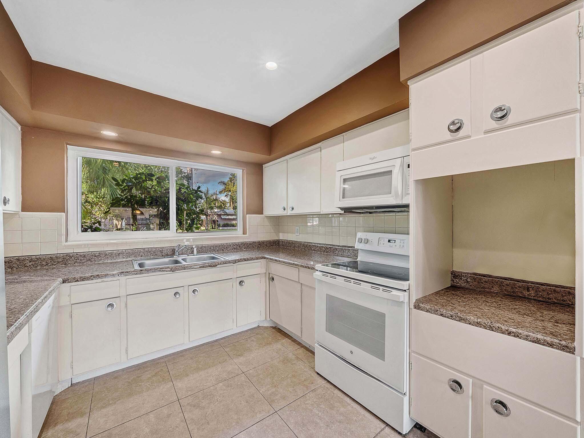 PALM RIDGE - Residential