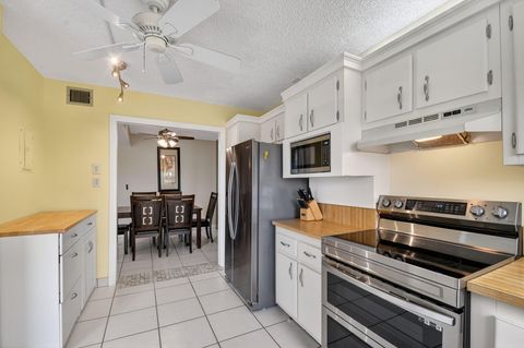 Tiny photo for 3871 Via Poinciana #404, Lake Worth, FL 33467 (MLS # R11159520)