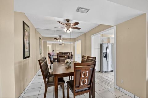 Tiny photo for 3871 Via Poinciana #404, Lake Worth, FL 33467 (MLS # R11159520)