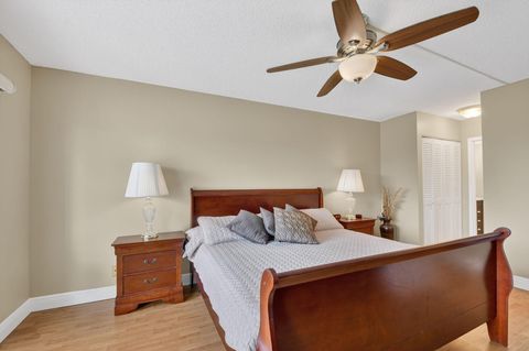 Tiny photo for 3871 Via Poinciana #404, Lake Worth, FL 33467 (MLS # R11159520)