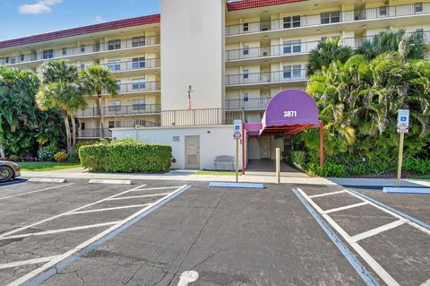 Tiny photo for 3871 Via Poinciana #404, Lake Worth, FL 33467 (MLS # R11159520)