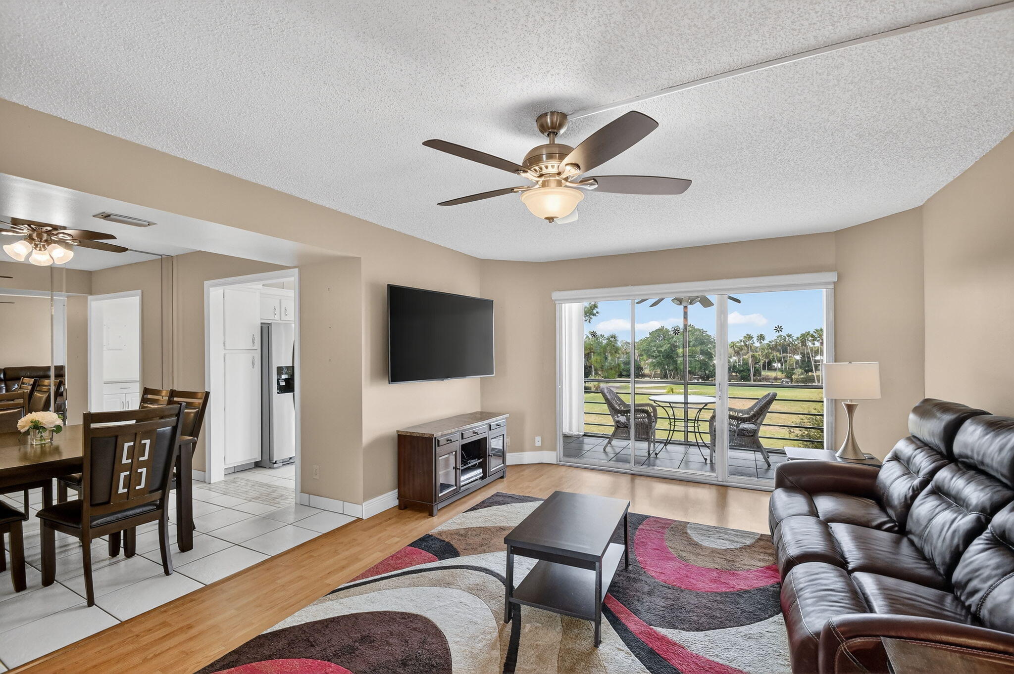 3871 Via Poinciana 404