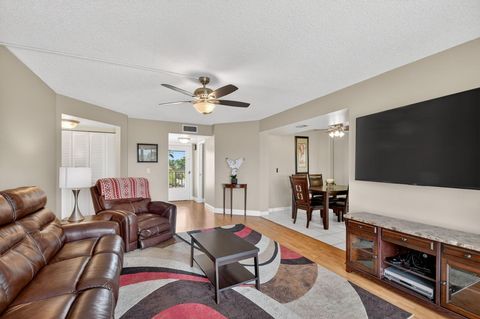Tiny photo for 3871 Via Poinciana #404, Lake Worth, FL 33467 (MLS # R11159520)