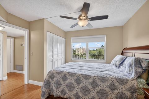 Tiny photo for 3871 Via Poinciana #404, Lake Worth, FL 33467 (MLS # R11159520)