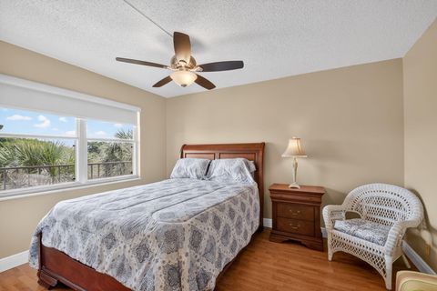 Tiny photo for 3871 Via Poinciana #404, Lake Worth, FL 33467 (MLS # R11159520)