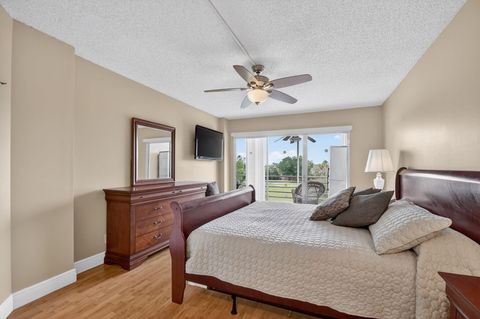 Tiny photo for 3871 Via Poinciana #404, Lake Worth, FL 33467 (MLS # R11159520)