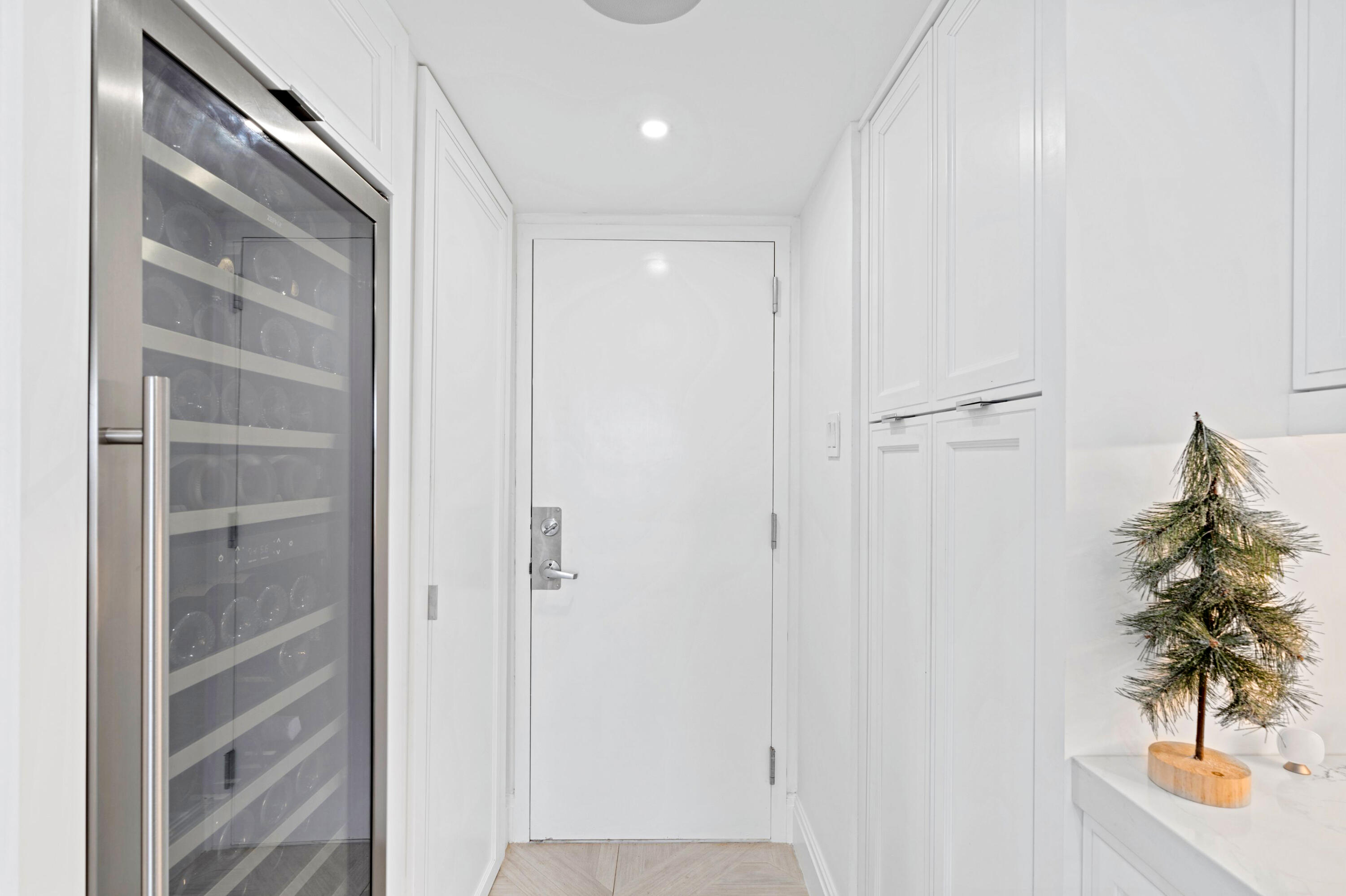 WATERVIEW TOWERS CONDO - Residential