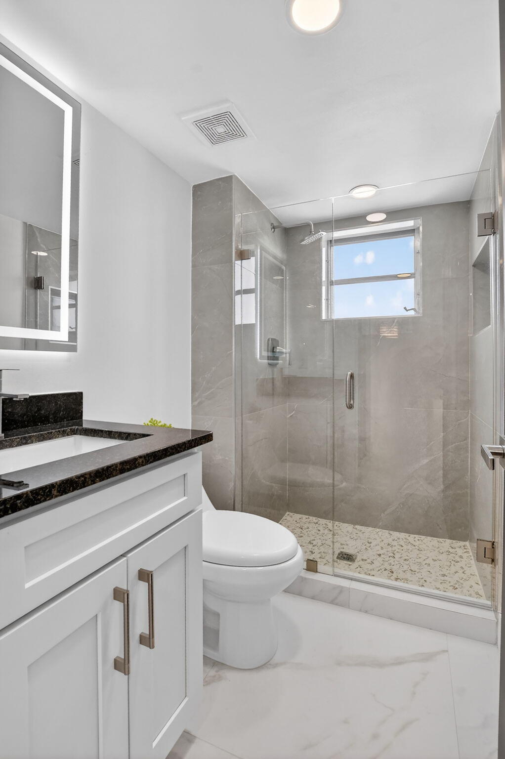 SANDALFOOT SOUTH ONE CONDO PT OF LTS 12, 33 AND 34 - Residential