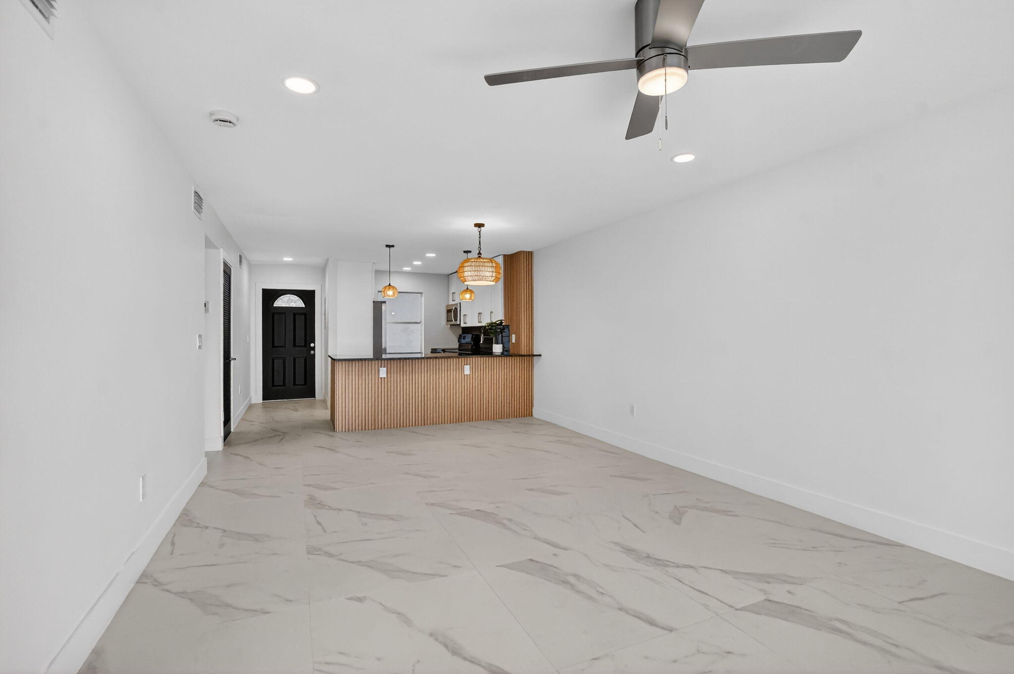 SANDALFOOT SOUTH ONE CONDO PT OF LTS 12, 33 AND 34 - Residential