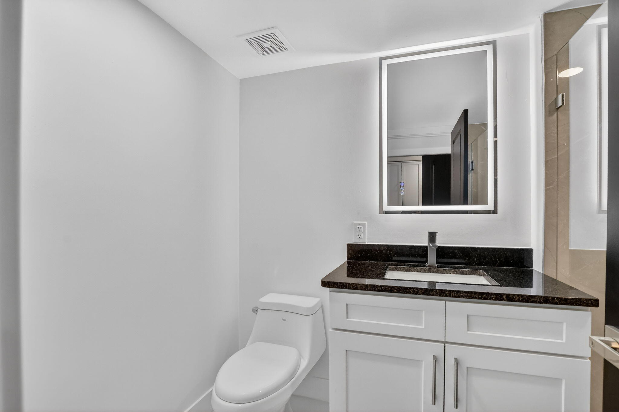 SANDALFOOT SOUTH ONE CONDO PT OF LTS 12, 33 AND 34 - Residential