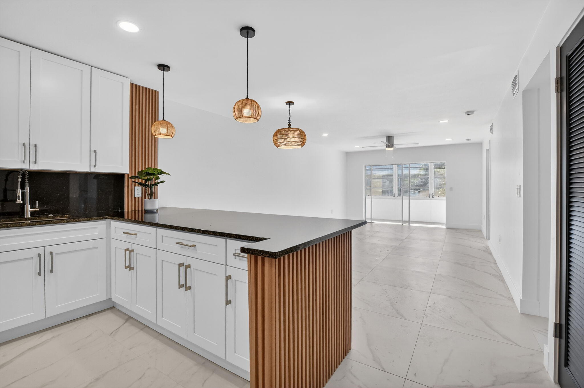 SANDALFOOT SOUTH ONE CONDO PT OF LTS 12, 33 AND 34 - Residential