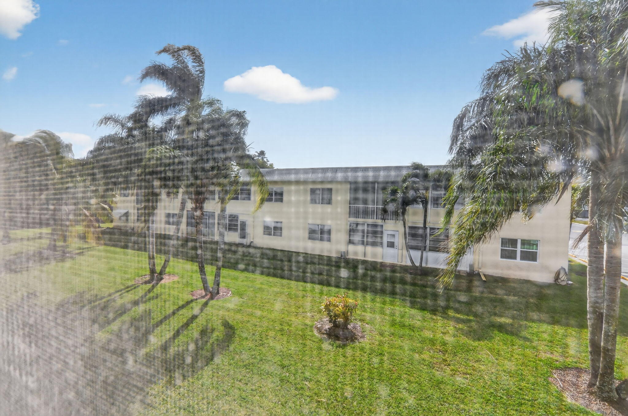 SANDALFOOT SOUTH ONE CONDO PT OF LTS 12, 33 AND 34 - Residential