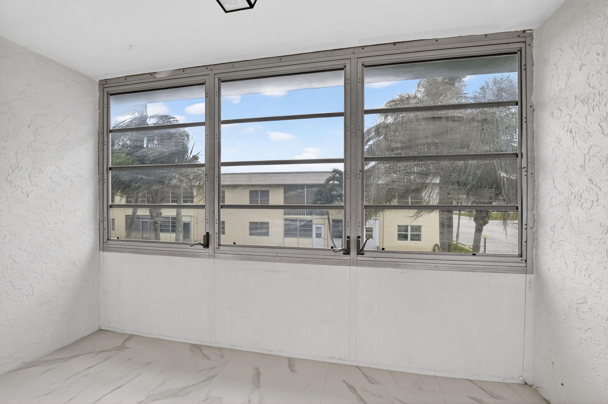 SANDALFOOT SOUTH ONE CONDO PT OF LTS 12, 33 AND 34 - Residential