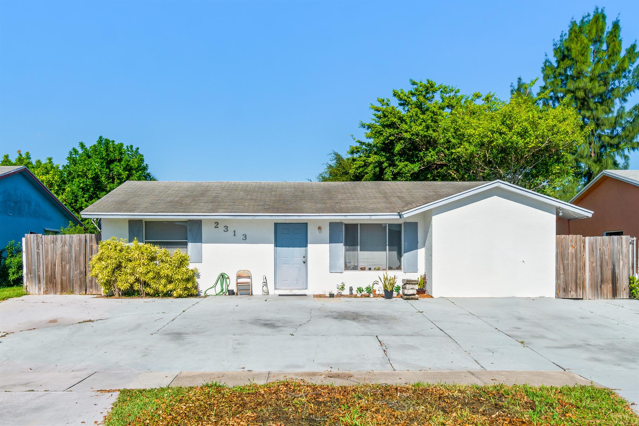 Single family home with 3 beds and 2 baths, currently tenant occupied with a great long term tenant. Roof is 2015. Currently rented out for $2300/month. This property is for Investors Only and is part of an 11 unit portfolio being sold together as a package deal.