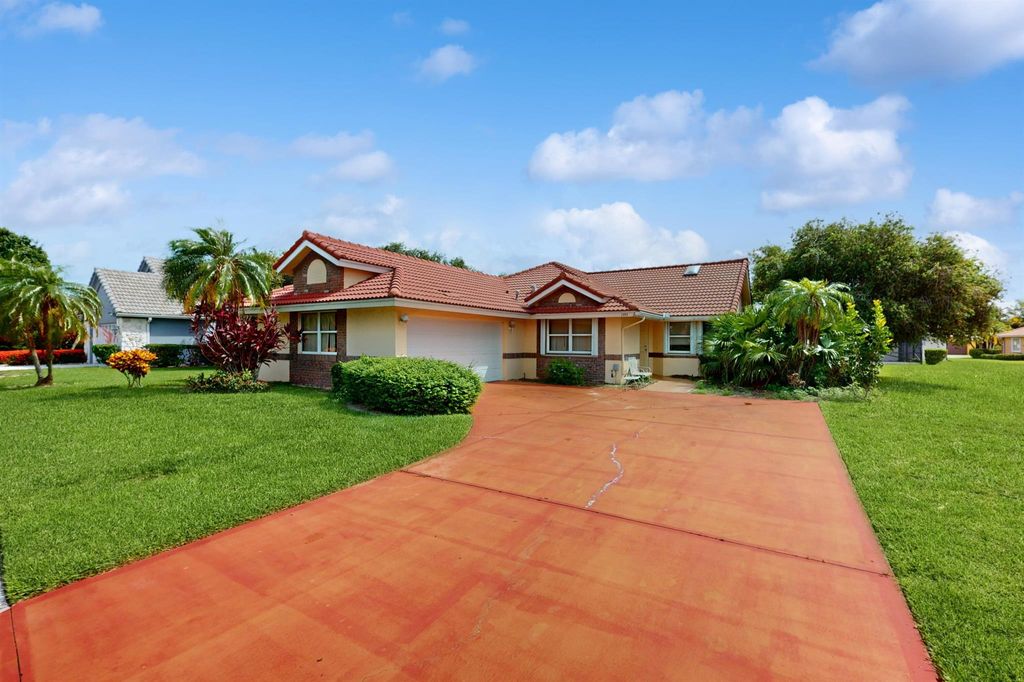 Photo of 1305 Sandalwood Cove, Port Saint Lucie, FL 34986 (MLS # R11006765)