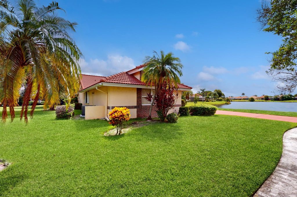 Photo of 1305 Sandalwood Cove, Port Saint Lucie, FL 34986 (MLS # R11006765)