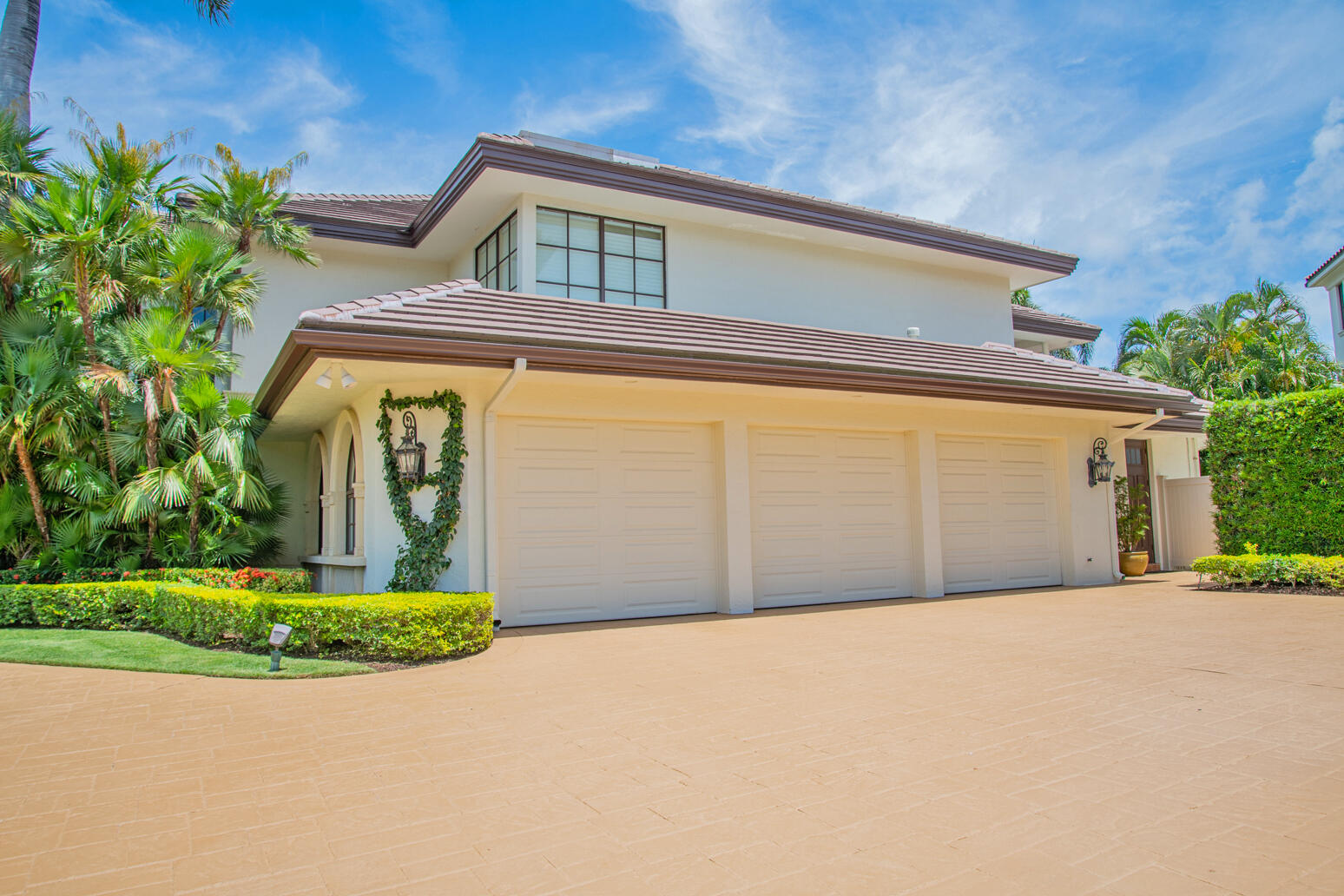 SANCTUARY - Residential