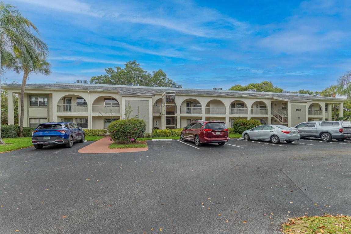 NASSAU VILLAGE WYNMOOR CONDO - Residential
