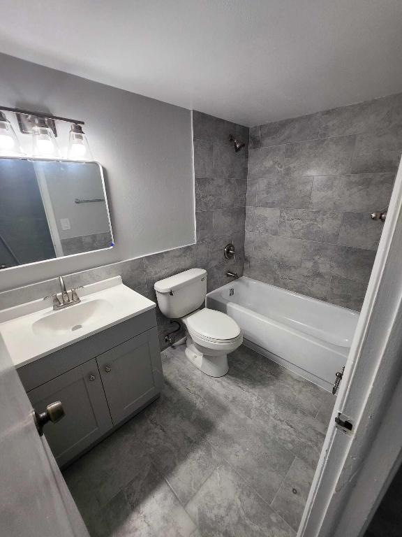 SILVER PALMS CONDO - Residential Lease