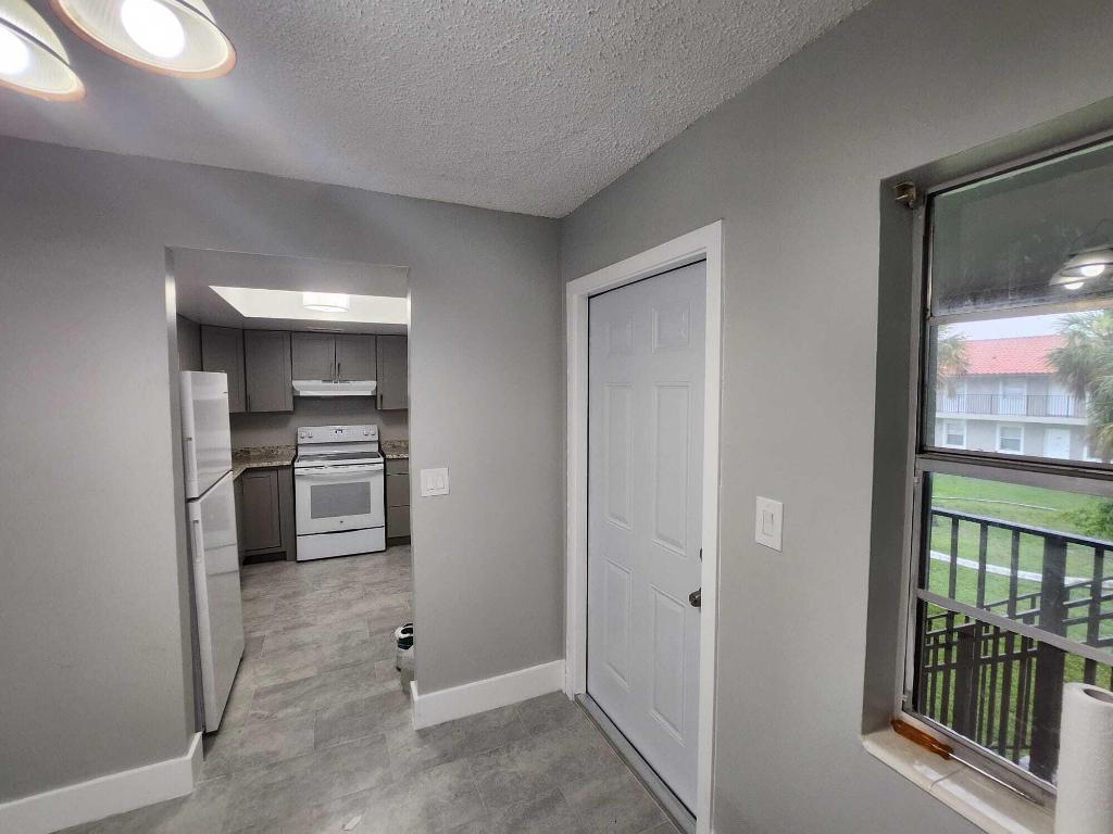 SILVER PALMS CONDO - Residential Lease