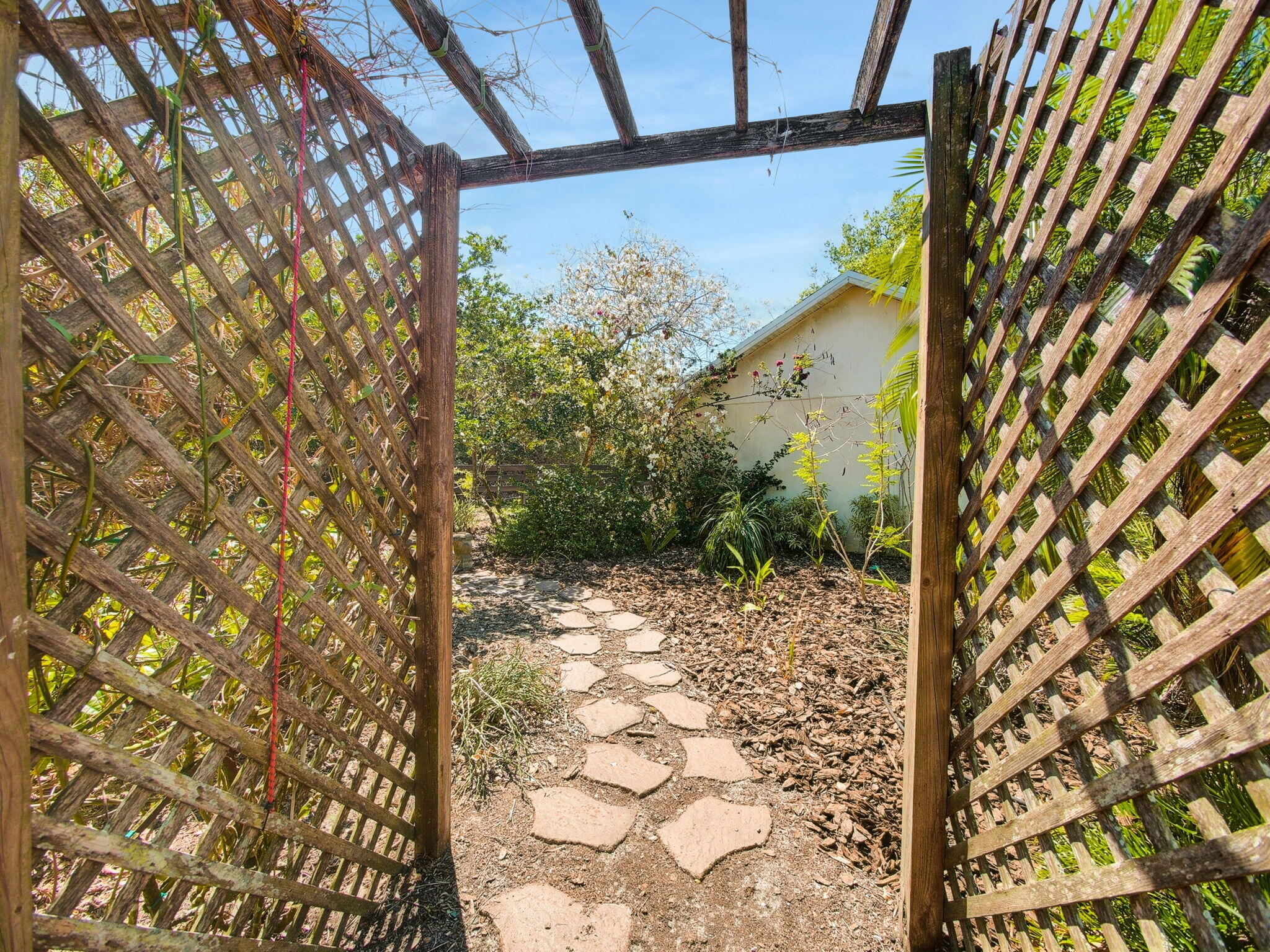 METES AND BOUNDS - Residential