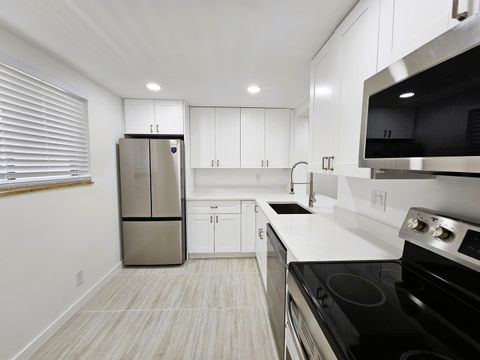 5220 Las Verdes Circle 317 Delray Beach FL 33484